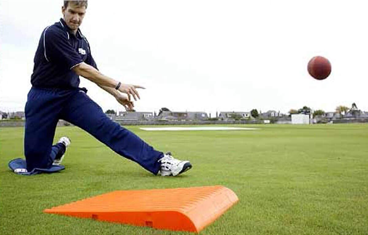 HAS Heavy Advanced Level Fiber Cricket Katchet Board for Professional Catching and Fielding Practice